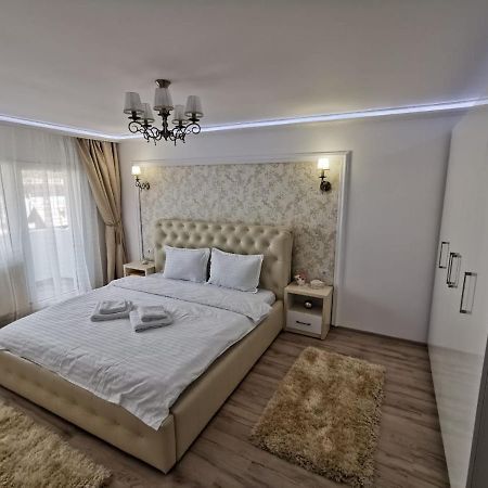 Apartament Gold Luxury Leilighet Tîrgu Ocna Eksteriør bilde