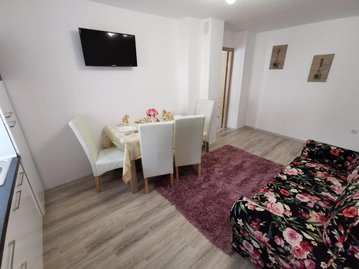 Apartament Gold Luxury Leilighet Tîrgu Ocna Eksteriør bilde