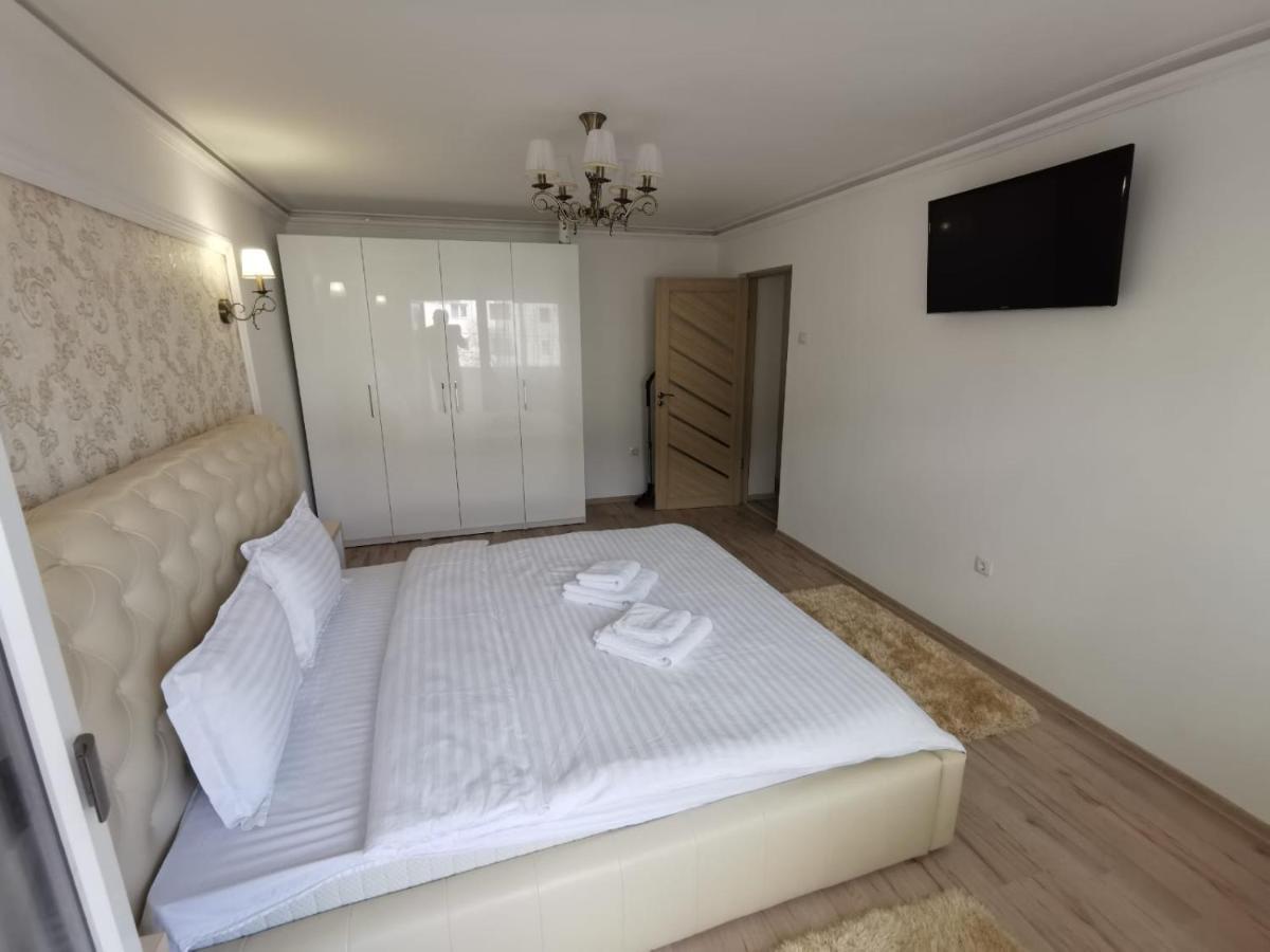 Apartament Gold Luxury Leilighet Tîrgu Ocna Eksteriør bilde