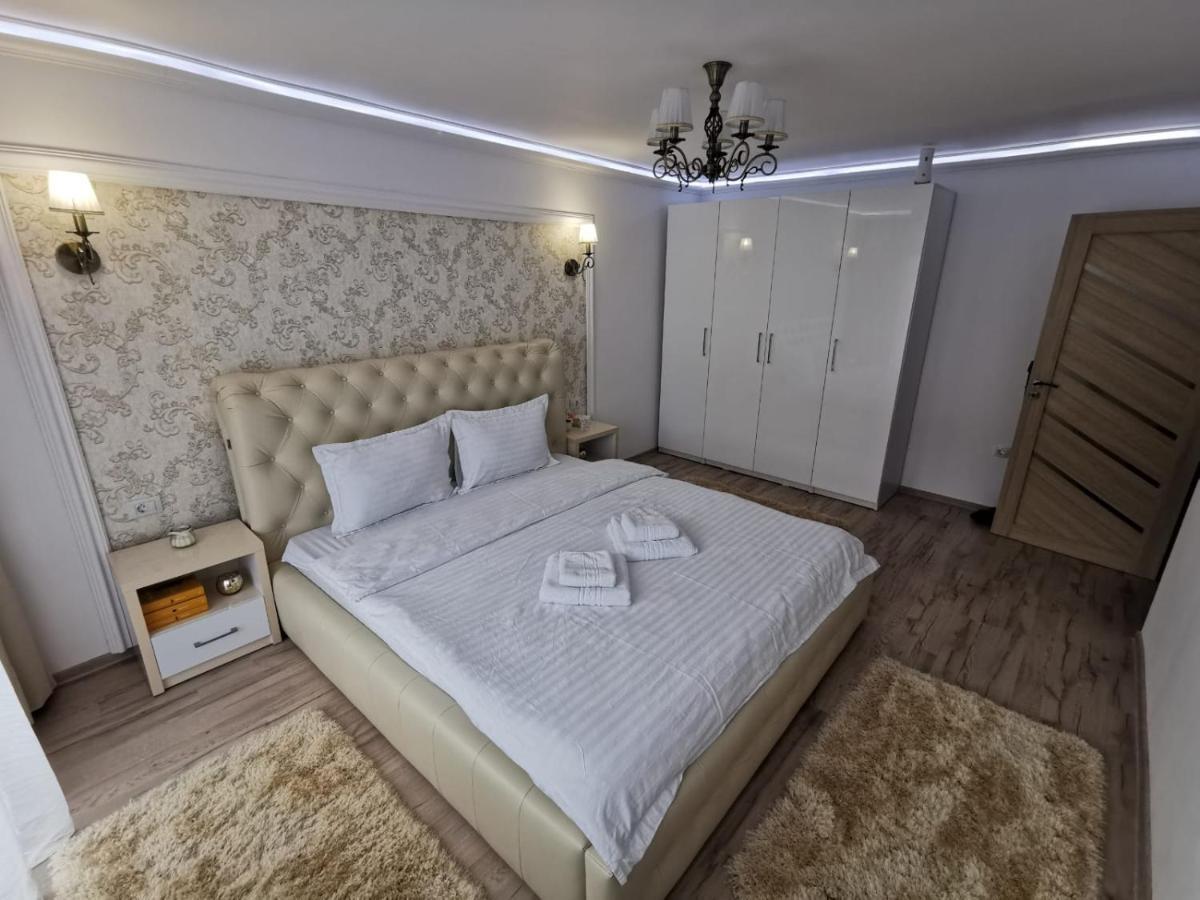 Apartament Gold Luxury Leilighet Tîrgu Ocna Eksteriør bilde