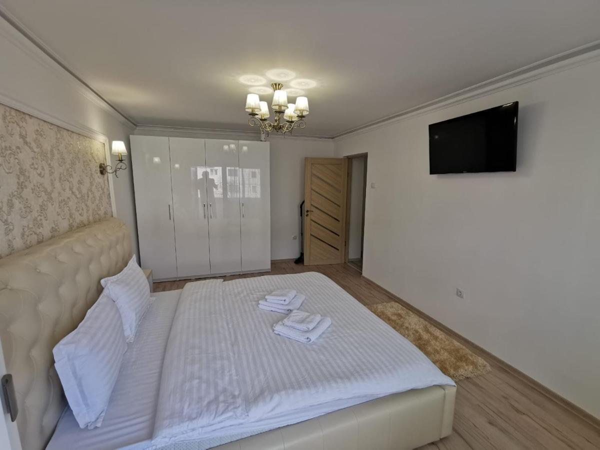 Apartament Gold Luxury Leilighet Tîrgu Ocna Eksteriør bilde